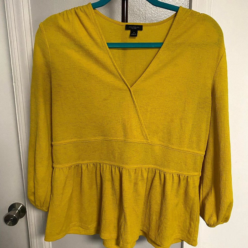 Gorgeous Gold Top